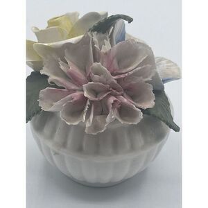 Crown Royal Bone China Floral‎ Basket